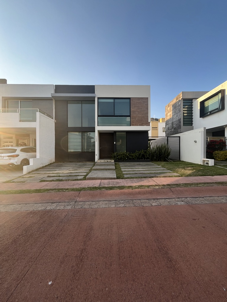 Casa en renta La Rioja imagen