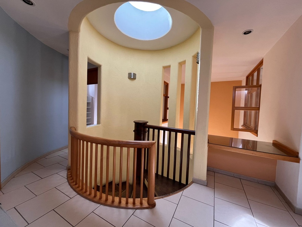 Casa en renta amueblada en Jardín Real imagen