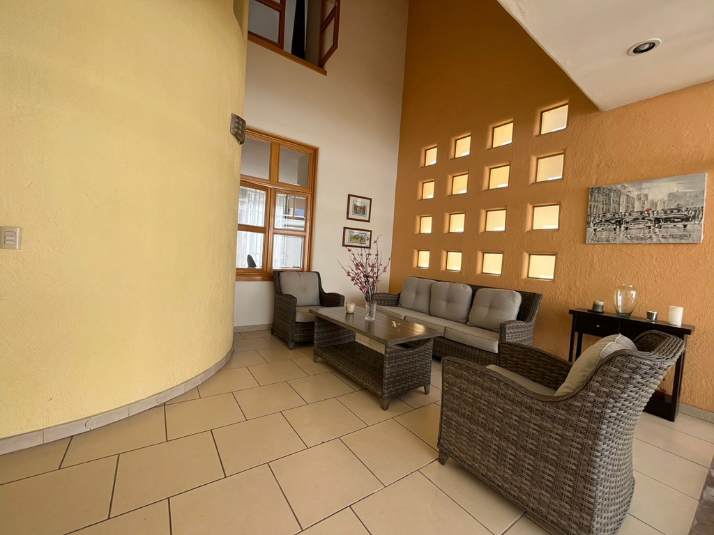 Casa en renta amueblada en Jardín Real imagen